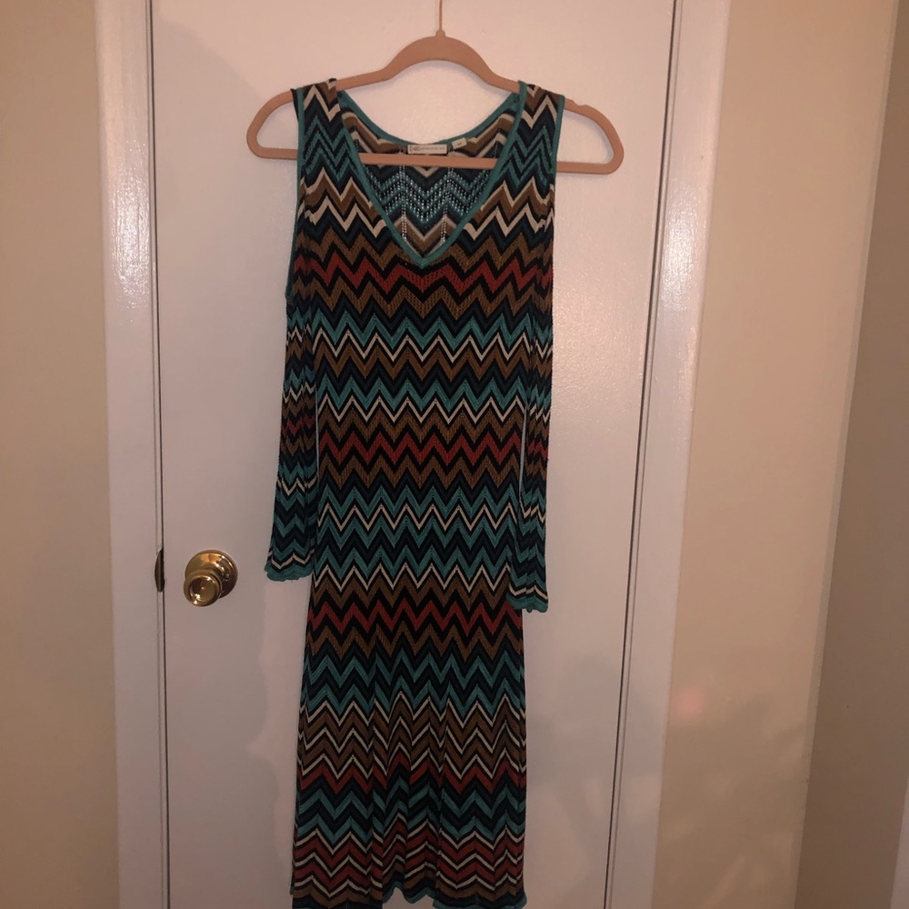 Cato Size Medium Cold Shoulder Chevron dress